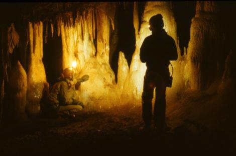 Zdjęcie nr 2 (7)
                                	                             Bułgaria 1989, jaskinia Zmejova Dupka, Zbiory Michała Gradzińskiego
                            